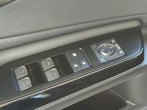 Used 2024 Lexus ES 350 w/ Premium Package FWD image 14