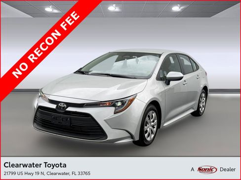 Used 2025 Toyota Corolla LE image 1