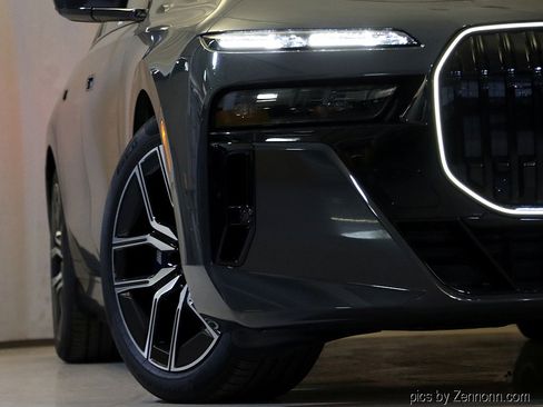 Used 2026 BMW i7 xDrive60 w/ Executive Package image 4