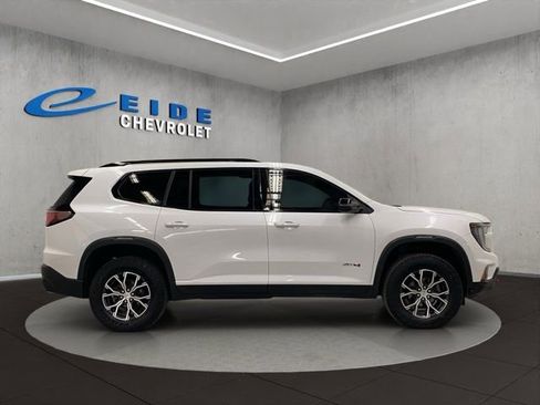 Used 2024 GMC Acadia AT4 w/ Luxury Package AWD/4WD image 2