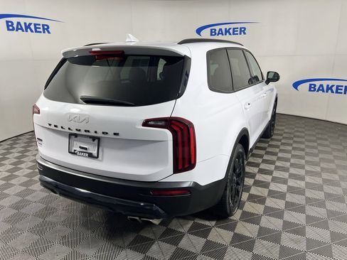 Used 2022 Kia Telluride EX w/ EX Premium Package image 9