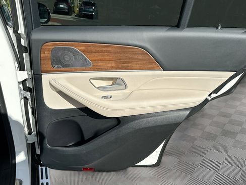 Used 2022 Mercedes-Benz GLE 350 4MATIC image 32