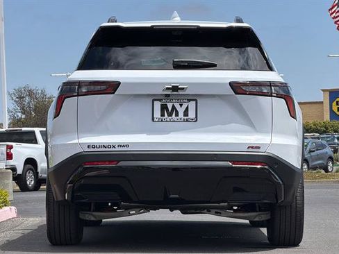New 2026 Chevrolet Equinox RS w/ Convenience Package III AWD/4WD image 5