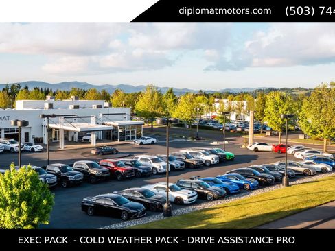 Used 2020 BMW 750i xDrive w/ Executive Package AWD/4WD image 3