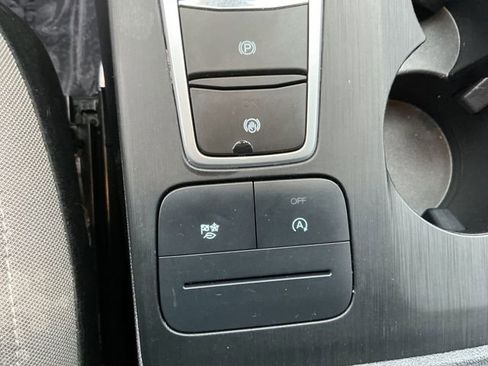 Used 2022 Ford Escape SE image 53