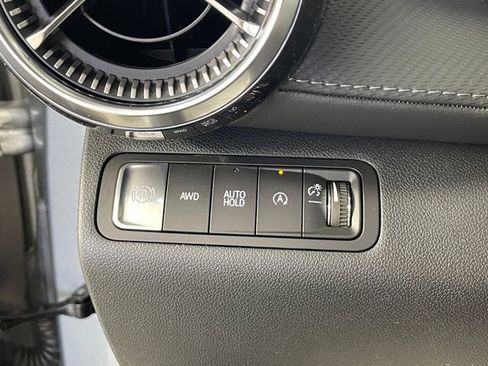 New 2026 Chevrolet Equinox LT AWD/4WD image 11