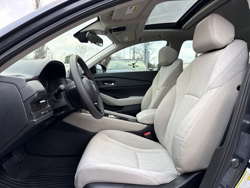 Used 2025 Honda Accord SE image 11