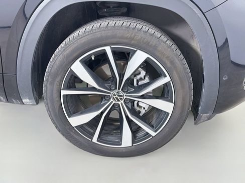 Used 2024 Volkswagen Atlas Cross Sport SEL Premium R-Line AWD/4WD image 28