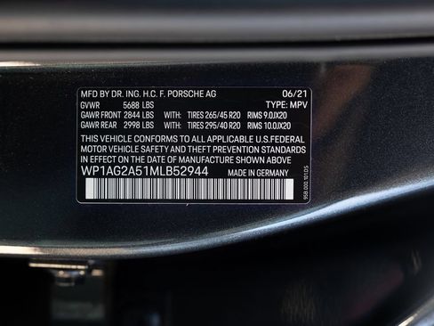 Used 2021 Porsche Macan GTS w/ Premium Package Plus (PF9) AWD/4WD image 95