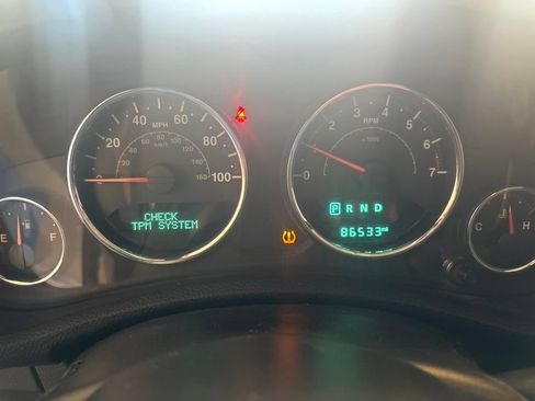 Used 2017 Jeep Wrangler Unlimited Sport w/ Quick Order Package 24S AWD/4WD image 3