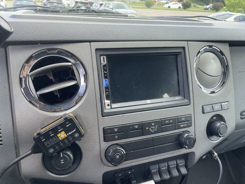 Used 2012 Ford F250 XLT w/ XLT Premium Pkg AWD/4WD image 12