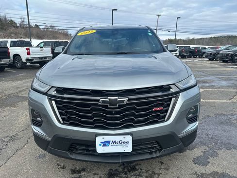 Used 2023 Chevrolet Traverse RS image 8