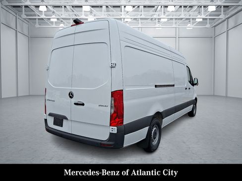 Used 2026 Mercedes-Benz Sprinter 2500 image 4