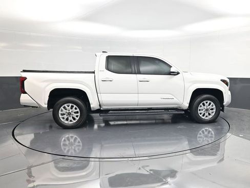 Used 2024 Toyota Tacoma SR5 AWD/4WD image 2