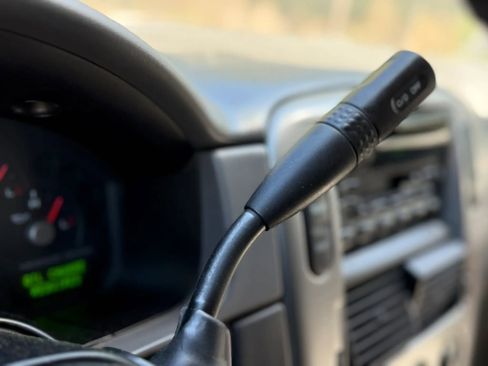 Used 2005 Ford Explorer Sport XLT image 33