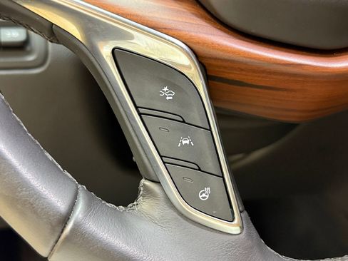 Used 2018 Cadillac XT5 Platinum w/ Driver Assist Package image 20