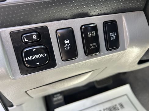 Used 2010 Toyota Tacoma PreRunner RWD image 31