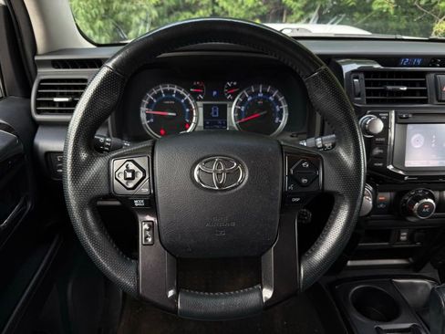 Used 2016 Toyota 4Runner 4WD image 18