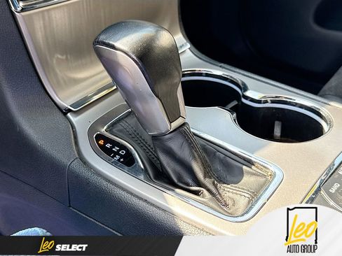 Used 2022 Jeep Grand Cherokee Laredo X image 17