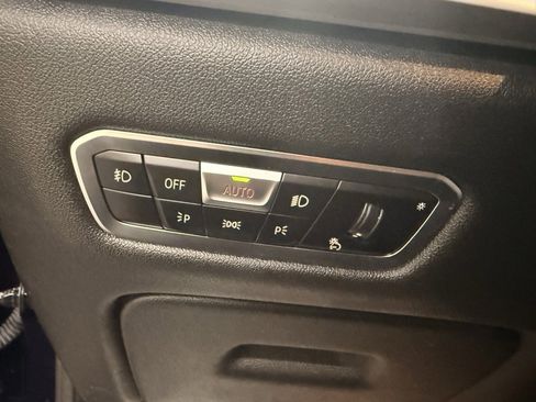 Used 2020 BMW X7 xDrive40i w/ Executive Package image 27