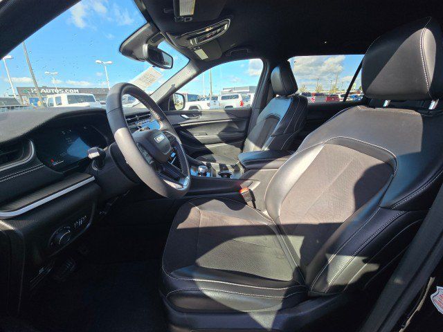 Used 2024 Jeep Grand Cherokee L Altitude AWD/4WD image 25