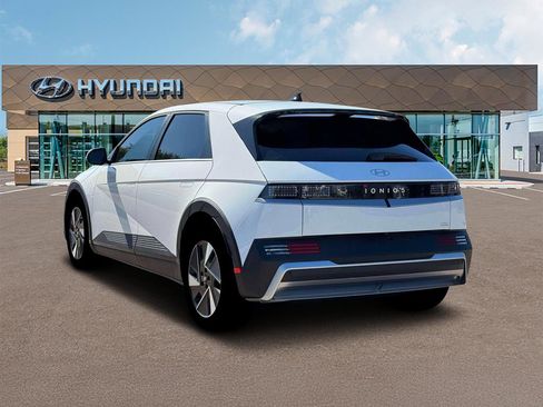 New 2026 Hyundai Ioniq 5 SE image 5