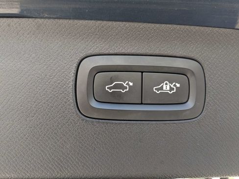 Used 2019 Volvo XC90 T6 Momentum w/ Advanced Package AWD/4WD image 14