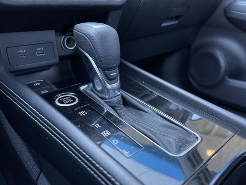 Used 2024 Nissan Kicks SR image 29