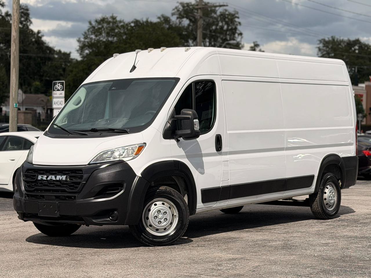 Used 2023 RAM ProMaster 2500 FWD image 1