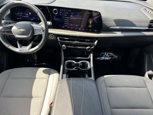 Certified 2024 Chevrolet Traverse LT w/ Trailering Package FWD image 13