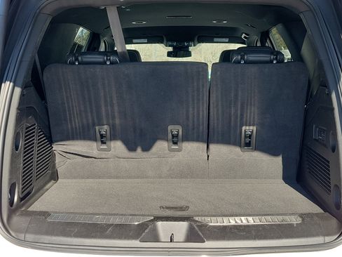 Used 2024 Chevrolet Tahoe Premier image 11