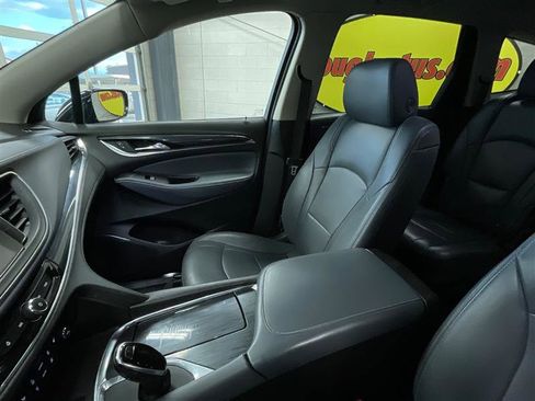 Used 2019 Buick Enclave Essence image 12