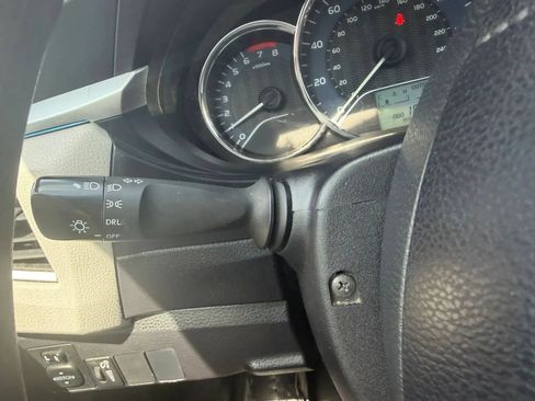 Used 2015 Toyota Corolla LE FWD image 16