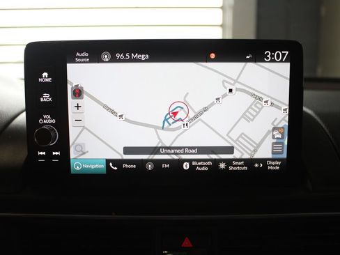 Used 2024 Honda Pilot Touring image 15