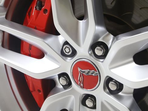 Used 2016 Chevrolet Corvette Stingray Coupe RWD image 18