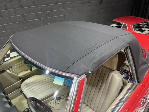 Used 1989 Mercedes-Benz 560 SL image 17