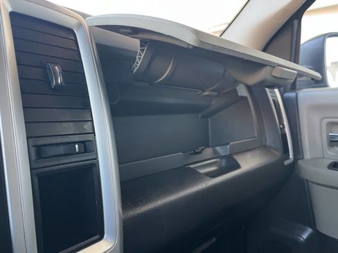 Used 2012 RAM 1500 Classic SLT image 26