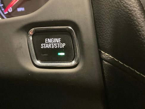 Used 2023 GMC Acadia SLE w/ Driver Convenience Package image 21