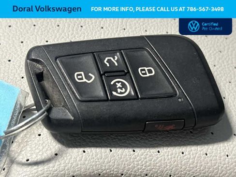 Used 2024 Volkswagen Tiguan SE R-Line FWD image 28