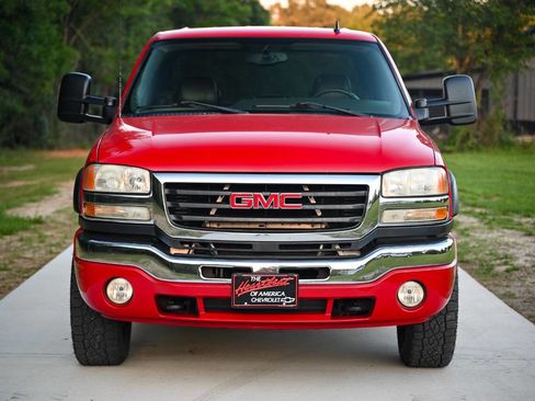 Used 2006 GMC Sierra 2500 SLT w/ Heavy-Duty Power Package AWD/4WD image 18