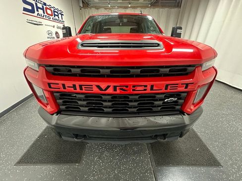 Used 2023 Chevrolet Silverado 2500 Custom w/ Custom Value Package image 3