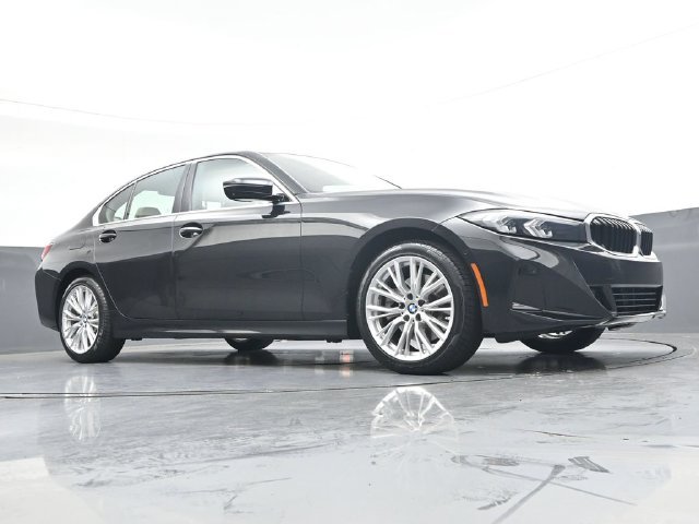 Used 2024 BMW 330i Sedan w/ Convenience Package RWD image 30