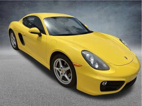 Used 2016 Porsche Cayman RWD image 3