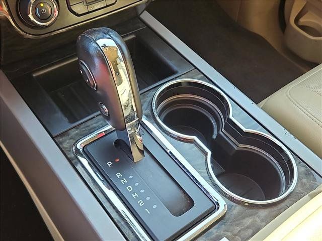 Used 2017 Ford Expedition Limited RWD image 12