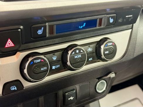 Used 2021 Toyota Tacoma TRD Sport AWD/4WD image 15