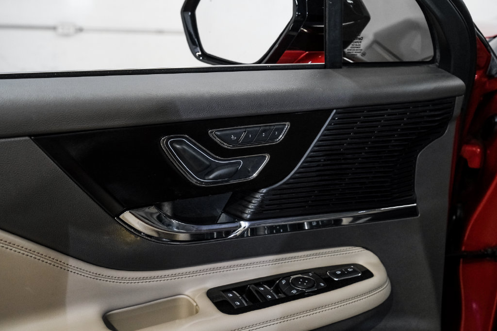 Used 2022 Lincoln Corsair AWD w/ Premium Package image 44