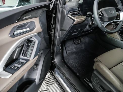 New 2025 Audi Q5 Premium Plus image 8