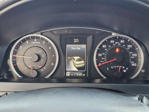 Used 2016 Toyota Camry SE FWD image 41