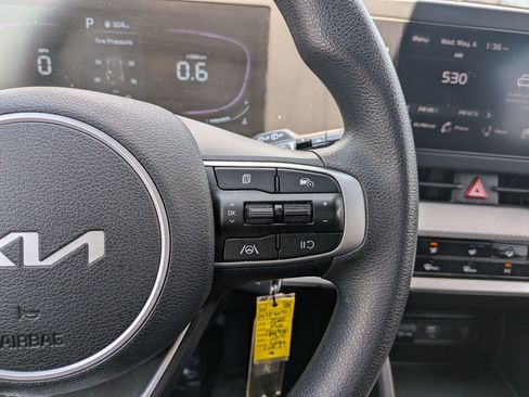Used 2025 Kia Sportage LX FWD image 28
