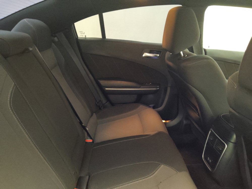 Used 2016 Dodge Charger SXT RWD image 19